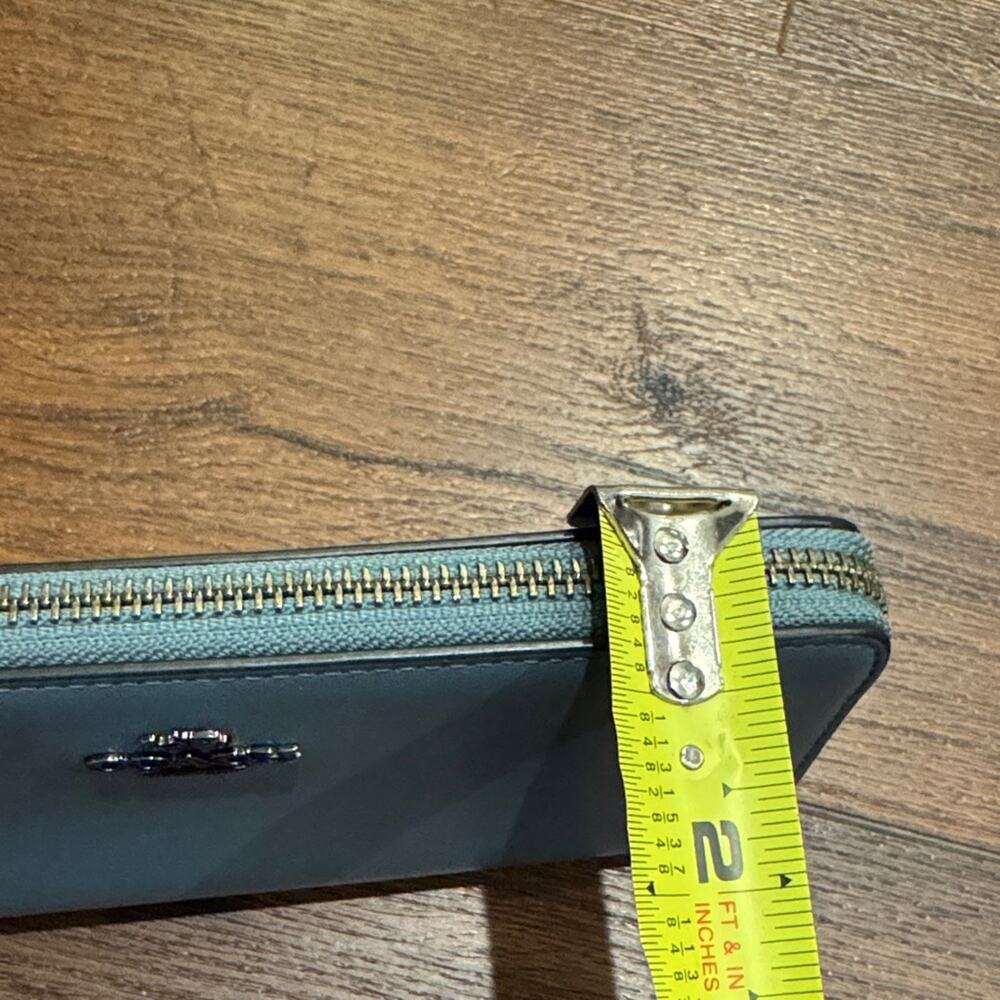 Coach Pre Owned Blue Leather Zip Wallet with Silver Logo few hairline marks. - Picture 12 of 12